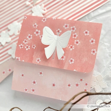 Preview: Alexandra Renke Designpapier Kirschblüten auf Korallrosa 200gr. 12x12