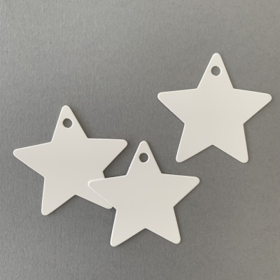 Blanko Glanzpapier Sternetiketten weiss gelocht 6cm 25 Stück