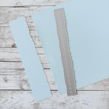 Metall-Reisslineal mit zwei verschiedenen Kanten 21cm