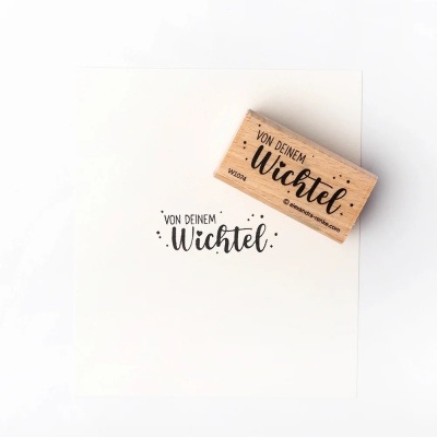 Alexandra Renke Holzstempel Von Deinem Wichtel 4.0x1.3cm PRE-ORDER Lieferbar ab 14.10.2025