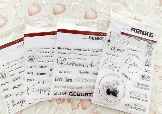 Alexandra Renke Designpapier Erdbeertraum auf Transparentgrün 12x12"