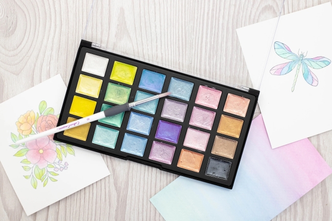 Crafter's Companion Sunbeam Shimmering Watercolours Palette